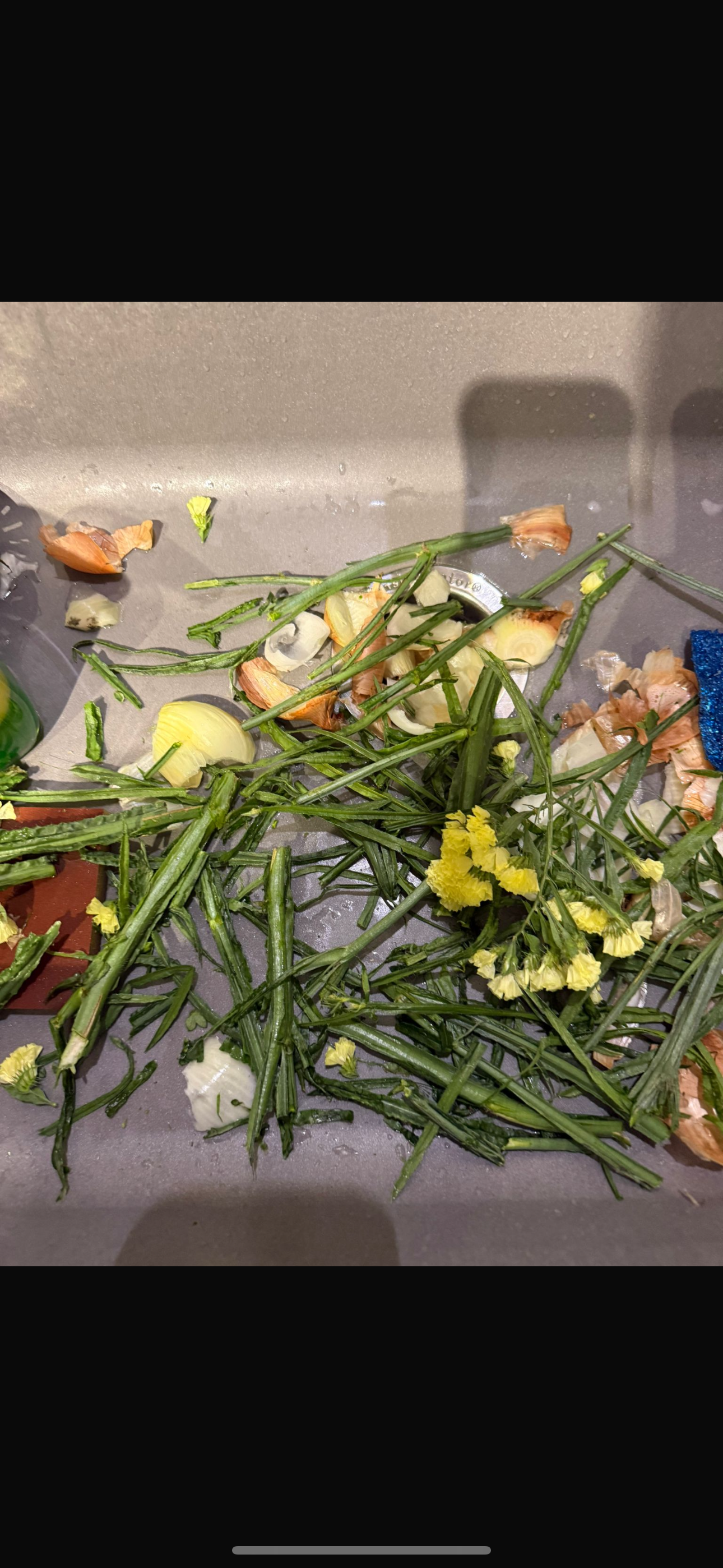 Smart Drain Roll – 10m | Stop Clogs, Odors & Insects

✔ Fits sinks, showers & tubs – ideal for restaurants, cafes & hotels
✔ Prevents hair & dirt buildup
✔ Blocks unpleasant odors
✔ Keeps insects out
✔ Hygienic, single-use & easy to cut