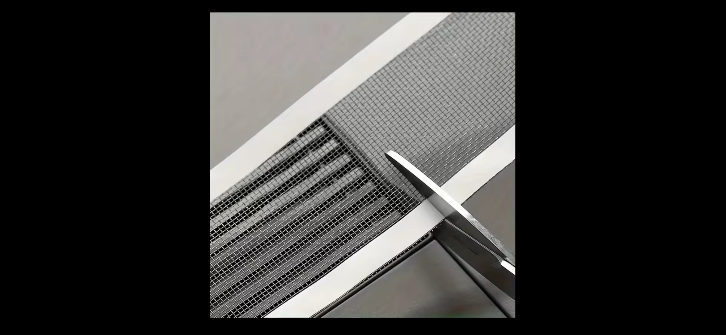 Smart Drain Roll – 10m | Stop Clogs, Odors & Insects

✔ Fits sinks, showers & tubs – ideal for restaurants, cafes & hotels
✔ Prevents hair & dirt buildup
✔ Blocks unpleasant odors
✔ Keeps insects out
✔ Hygienic, single-use & easy to cut