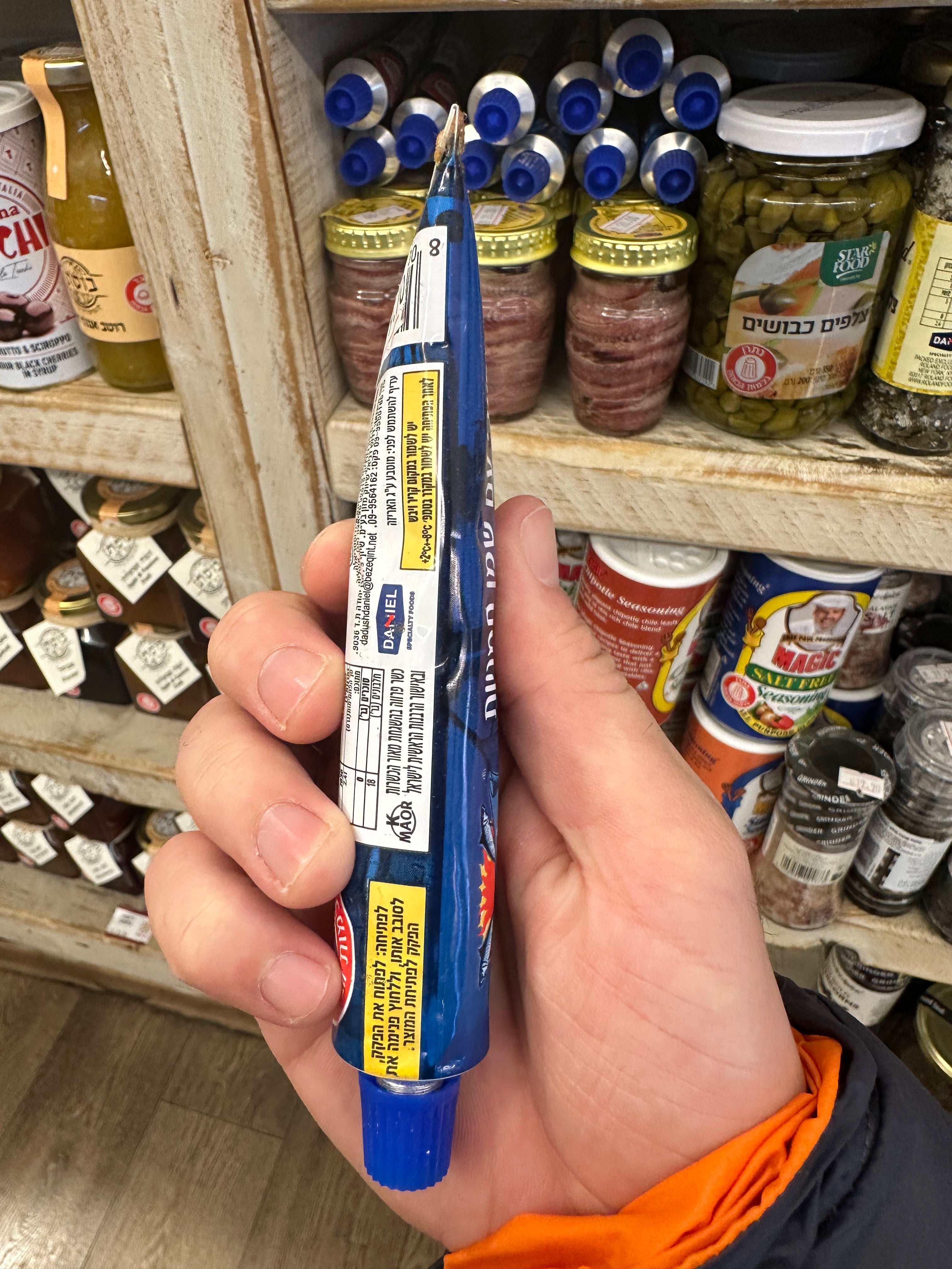 Squeezer 3.0 – Dispense Toothpaste & Creams to the Last Drop!
✅ Suitable for all types of toothpaste and creams
✅ Perfect for homes, apartments, hotels, vacations, trips, and flights
✅ Preserves the product, prevents waste, and saves money and annoying ef