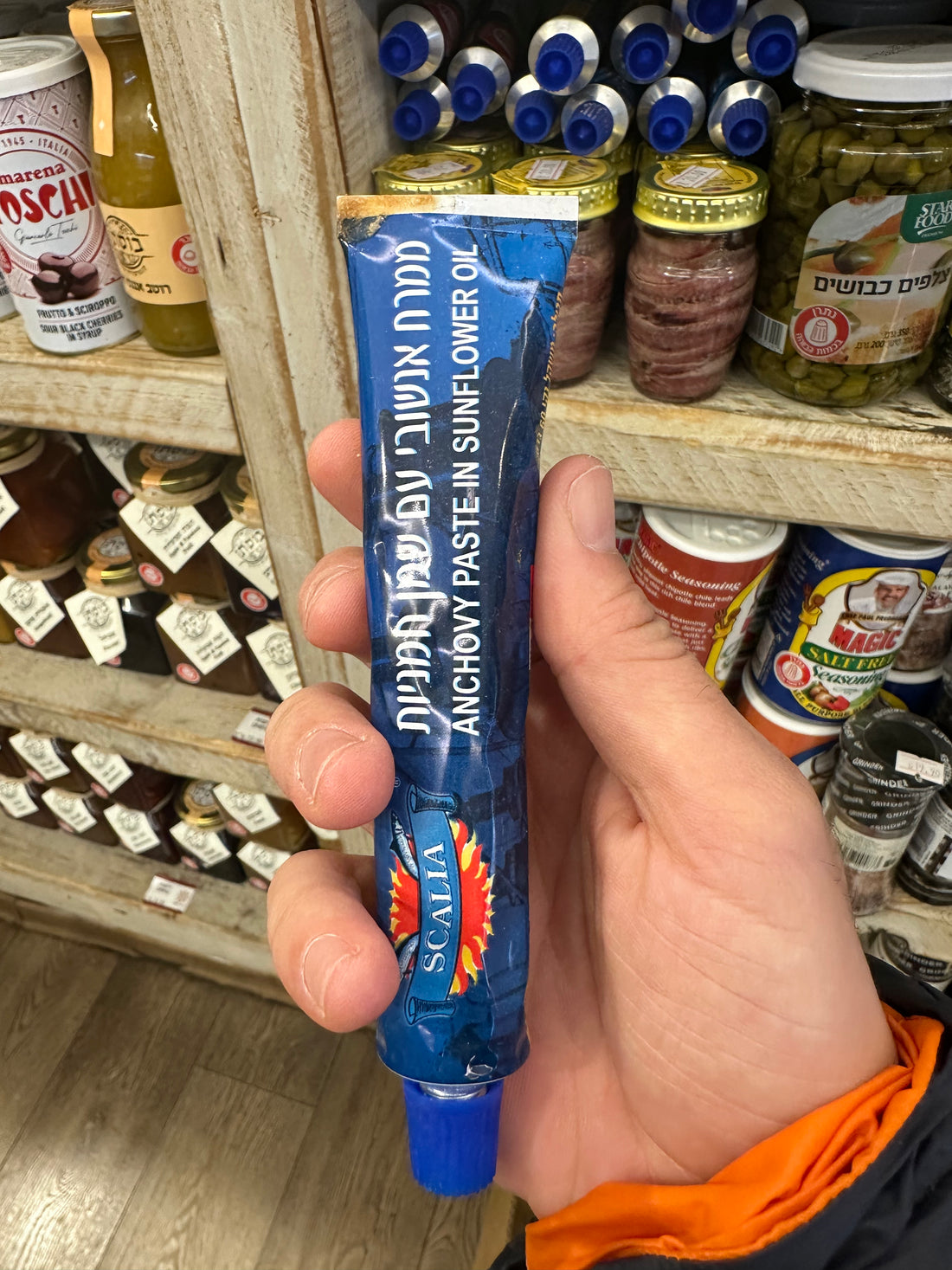 Squeezer 3.0 – Dispense Toothpaste & Creams to the Last Drop!
✅ Suitable for all types of toothpaste and creams
✅ Perfect for homes, apartments, hotels, vacations, trips, and flights
✅ Preserves the product, prevents waste, and saves money and annoying ef