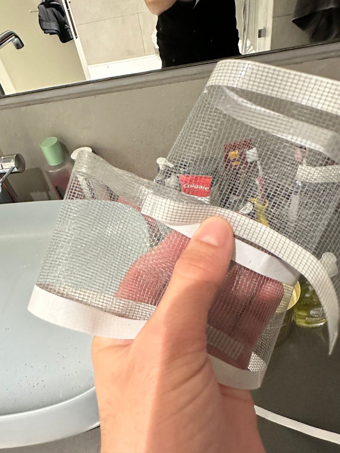 Smart Drain Roll – 10m | Stop Clogs, Odors & Insects

✔ Fits sinks, showers & tubs – ideal for restaurants, cafes & hotels
✔ Prevents hair & dirt buildup
✔ Blocks unpleasant odors
✔ Keeps insects out
✔ Hygienic, single-use & easy to cut