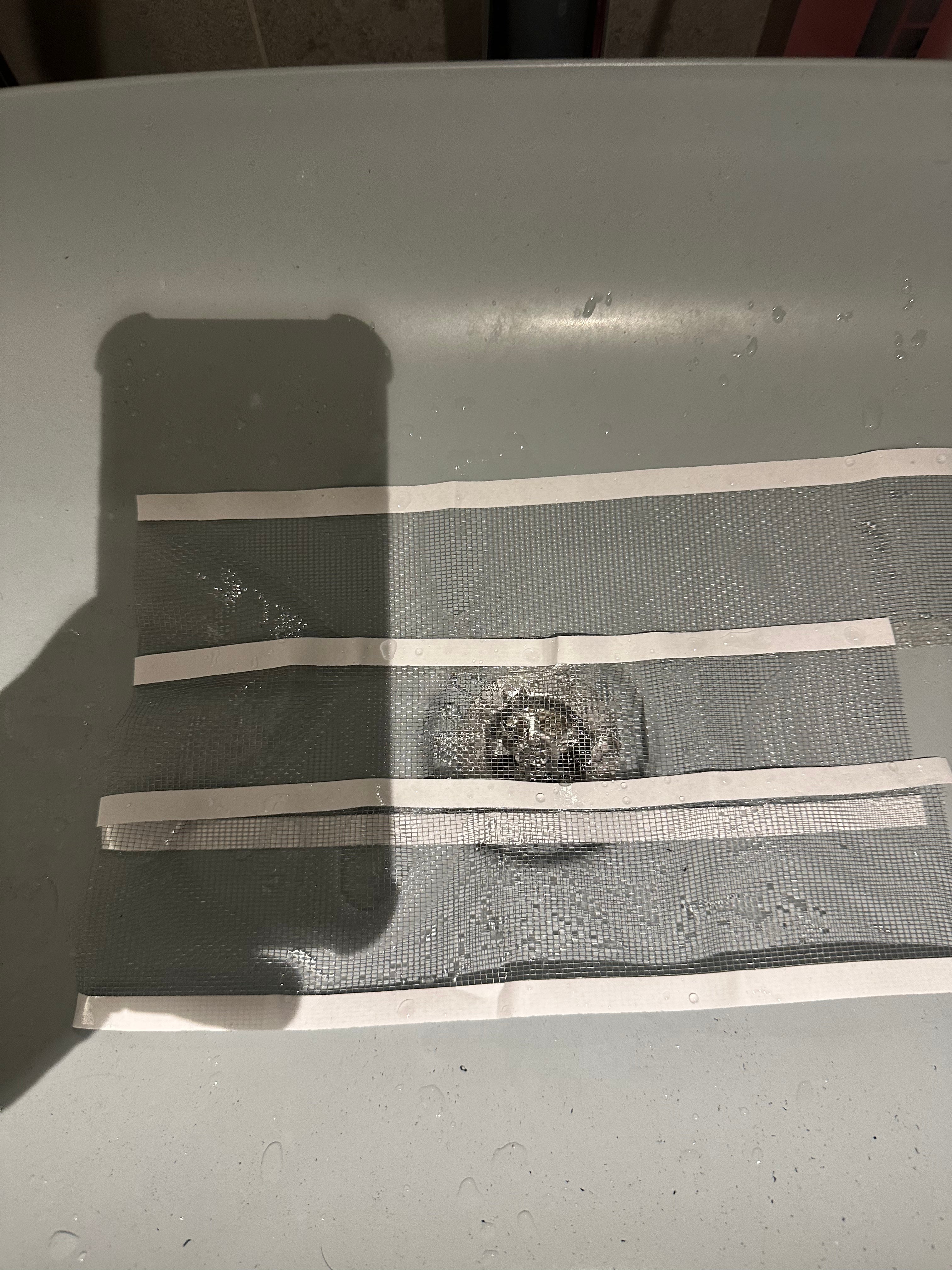 Smart Drain Roll – 10m | Stop Clogs, Odors & Insects

✔ Fits sinks, showers & tubs – ideal for restaurants, cafes & hotels
✔ Prevents hair & dirt buildup
✔ Blocks unpleasant odors
✔ Keeps insects out
✔ Hygienic, single-use & easy to cut