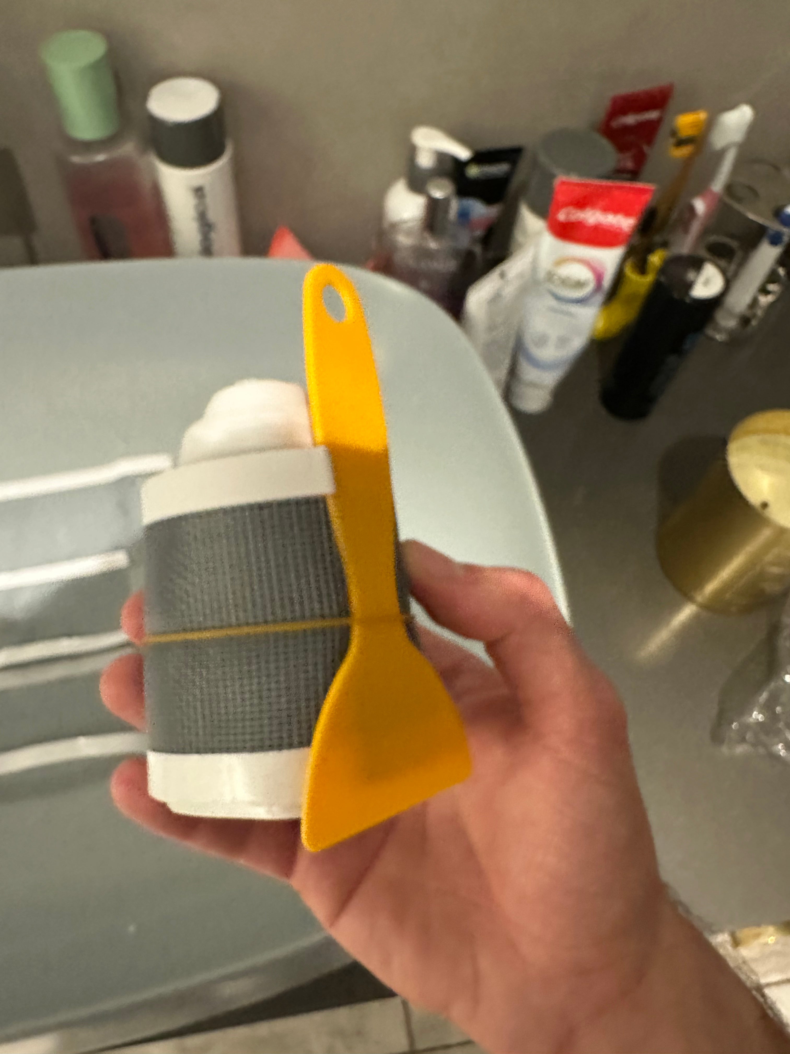 Smart Drain Roll – 10m | Stop Clogs, Odors & Insects

✔ Fits sinks, showers & tubs – ideal for restaurants, cafes & hotels
✔ Prevents hair & dirt buildup
✔ Blocks unpleasant odors
✔ Keeps insects out
✔ Hygienic, single-use & easy to cut