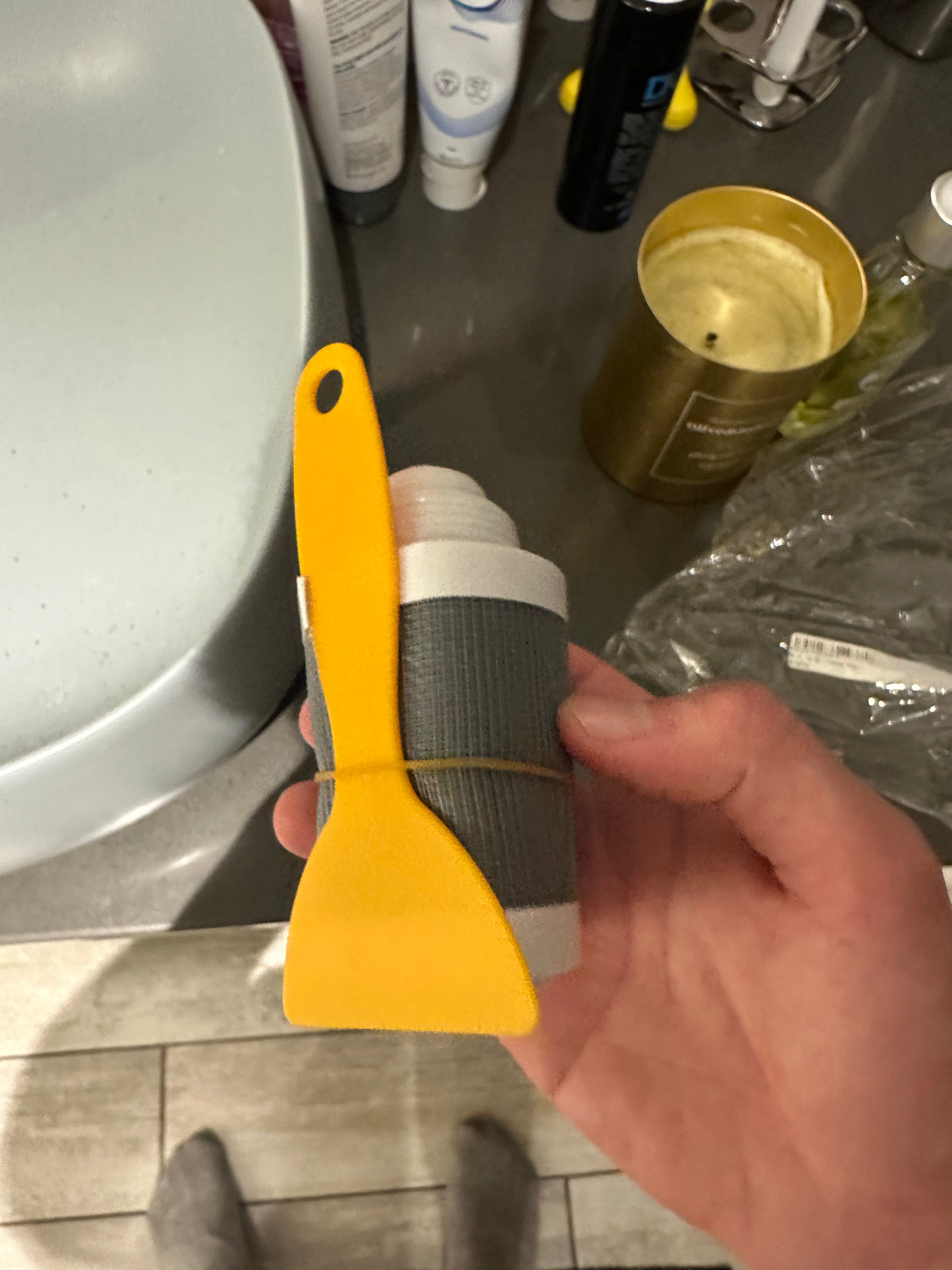 Smart Drain Roll – 10m | Stop Clogs, Odors & Insects

✔ Fits sinks, showers & tubs – ideal for restaurants, cafes & hotels
✔ Prevents hair & dirt buildup
✔ Blocks unpleasant odors
✔ Keeps insects out
✔ Hygienic, single-use & easy to cut