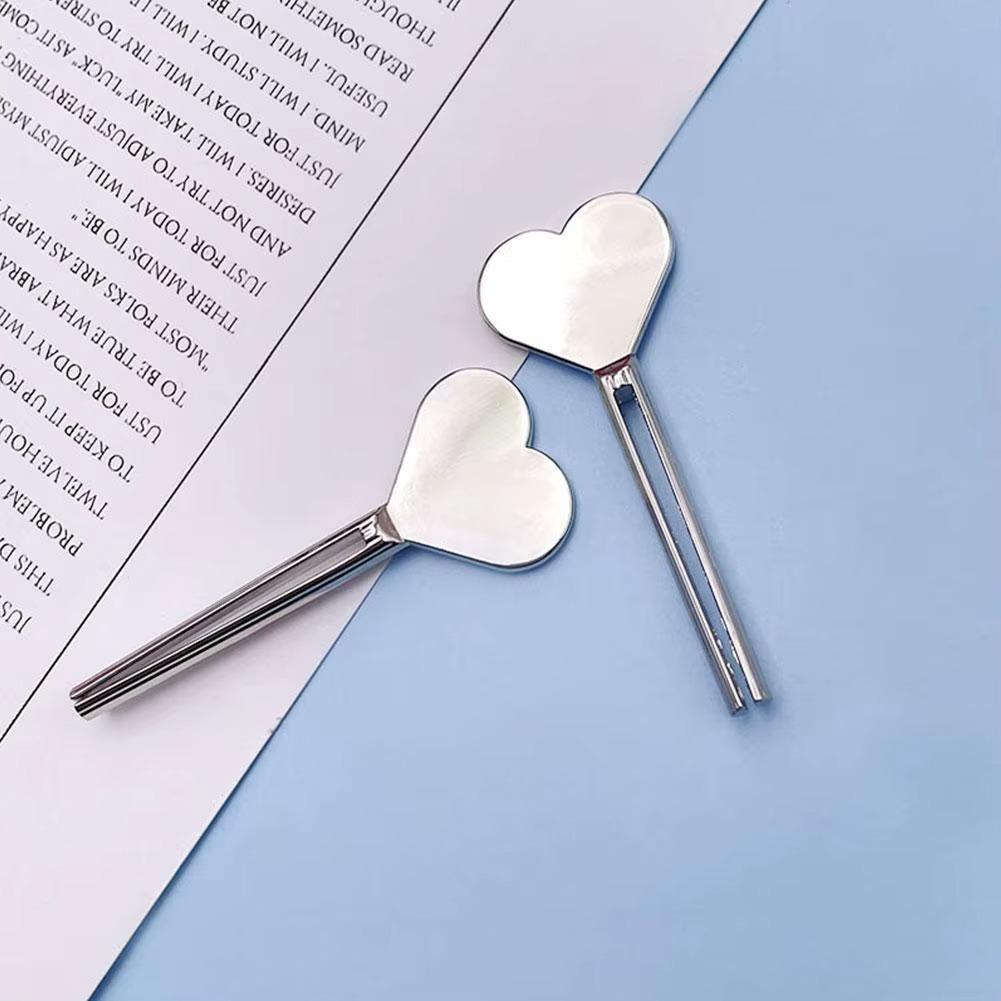 Squeezer 3.0 – Heart-Shaped Toothpaste & Cream Dispenser – Get Every Last Drop! ❤️
✅ Suitable for all types of toothpaste and creams
✅ Perfect for home, apartments, hotels, vacations, travel, and flights
✅ Preserves the product and prevents waste

💚 Buy