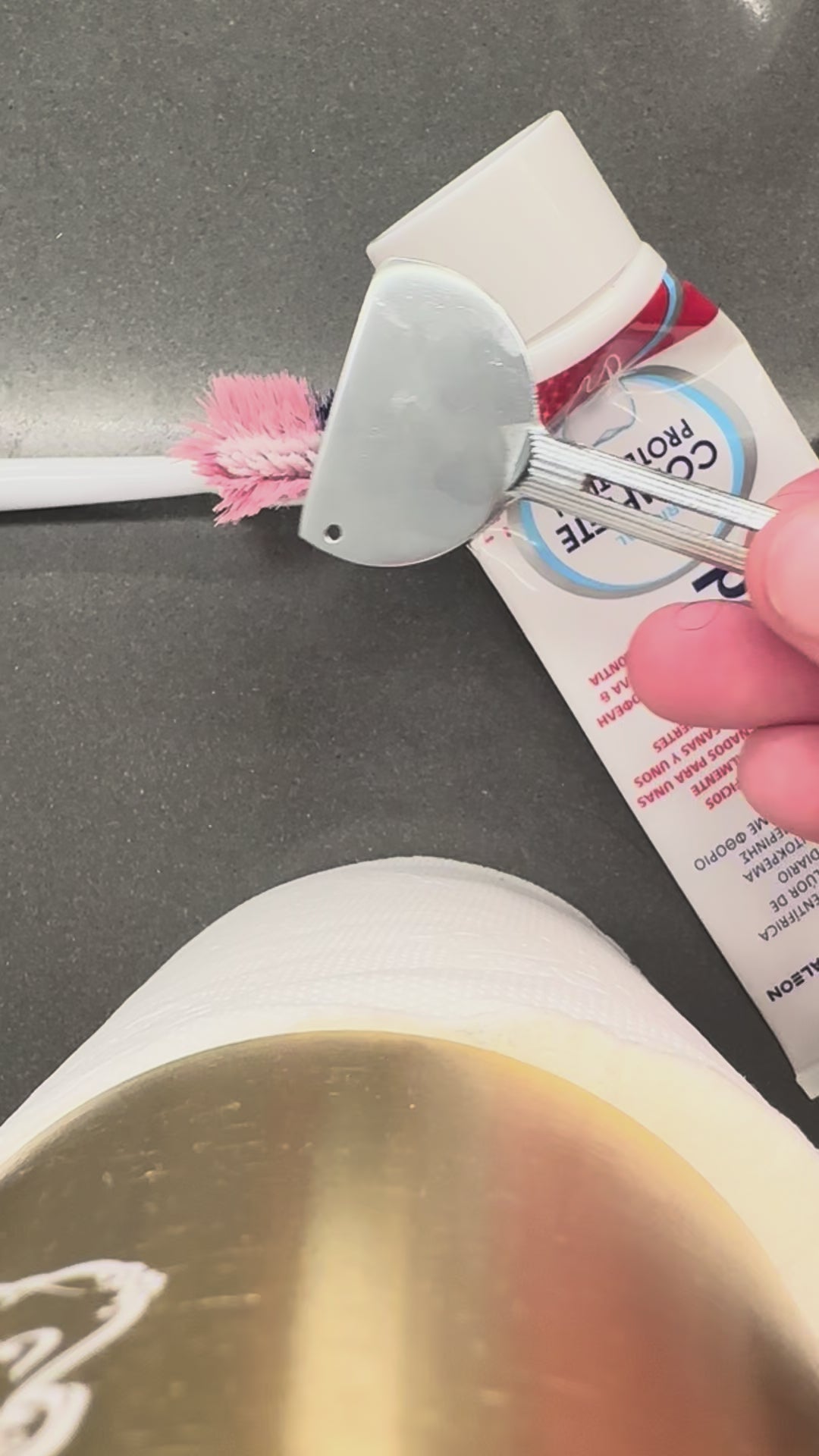Never Waste a Drop! 🪥💆‍♀️🎒

✅ Works with all types of toothpaste & creams
✅ Perfect for home, hotels, travel, flights & vacations ✈️👜
✅ Keeps your products neat and prevents waste
✅ Compact & portable – fits easily in your bag or pur